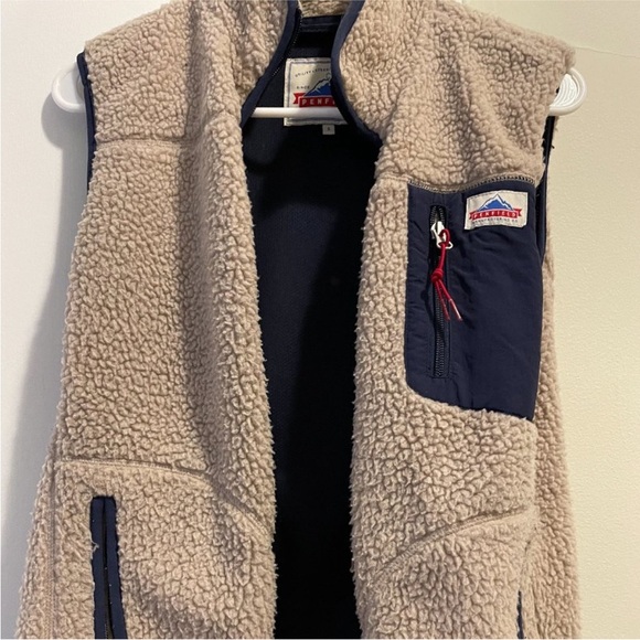 Madewell x Penfield Vest - Picture 1 of 4